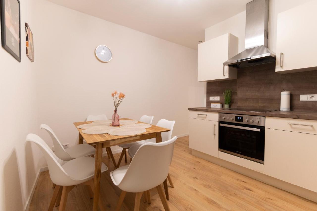 Peter Apartments - Premium Wohnung I 95Qm I 3 Schlafzimmer I Grosses Bad I Kueche I Wohnzimmer I Tv Fulda Exteriör bild